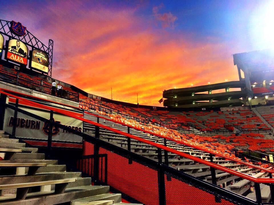 ObnoxiousAUfan's tweet image. 64 days until Auburn Football