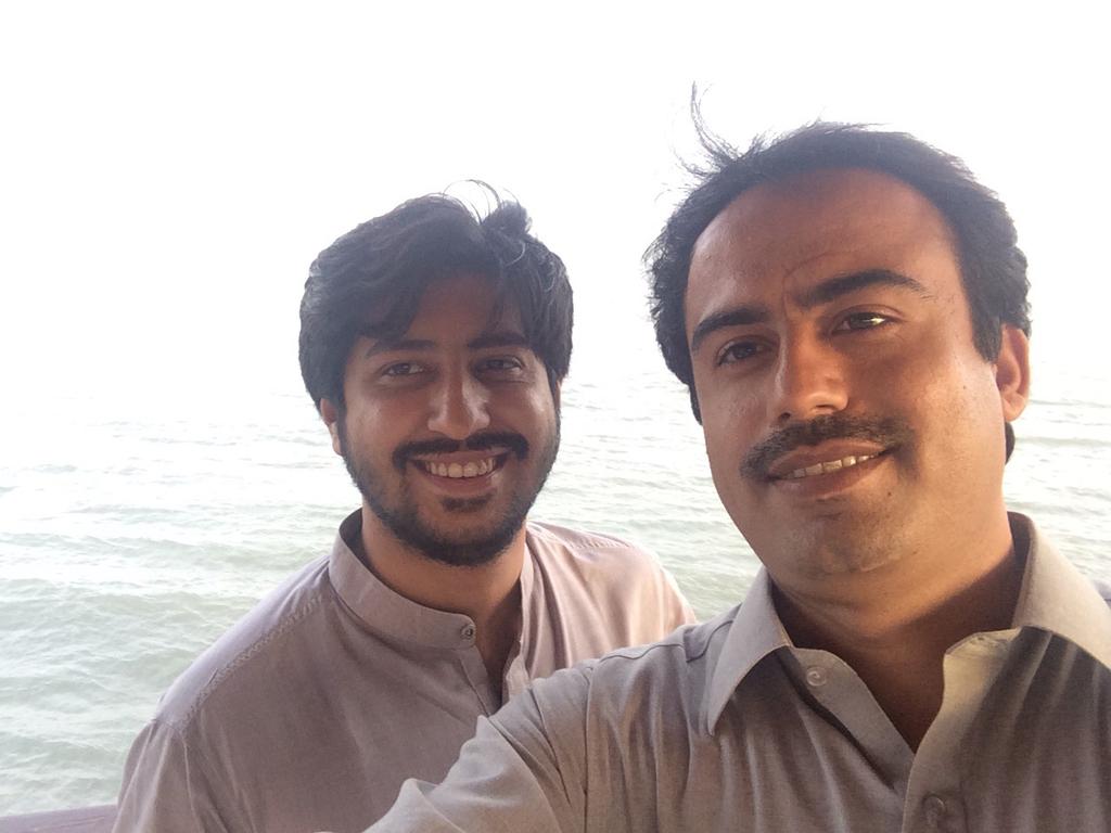 JavedNLaghari's tweet image. #Aftaar #Friends #Ramzan
With @arifqureshi123  &amp;amp; Amjad ali