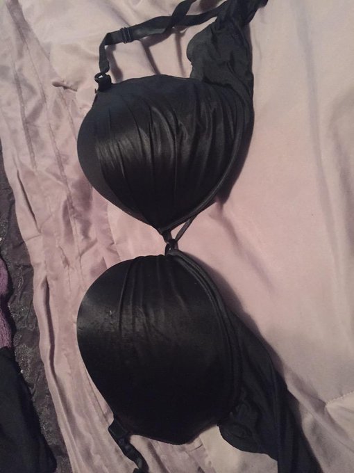 Who wants to buy this old bra of mine ? http://t.co/YQ6fjbAQ8a