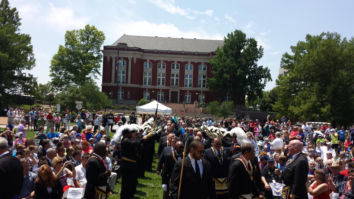 Missourinet's tweet photo. 100th anniversary of laying of #MOTimeCapsule: http://t.co/VA8G4TauJj