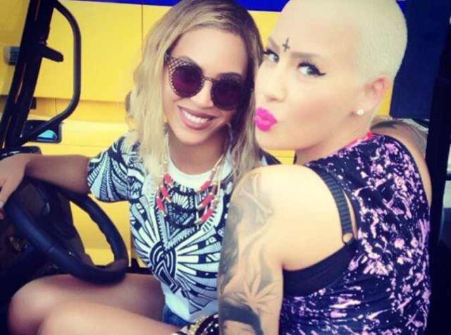 xGhostfaceJ's tweet image. Beyoncé not about to be fake 😂