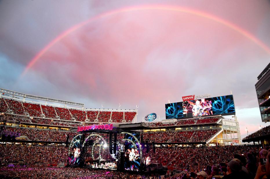 WIRED's tweet photo. Call them hippies, but the Grateful Dead were tech pioneers http://t.co/ctigKhMe5Y http://t.co/bpELNcKYwU
