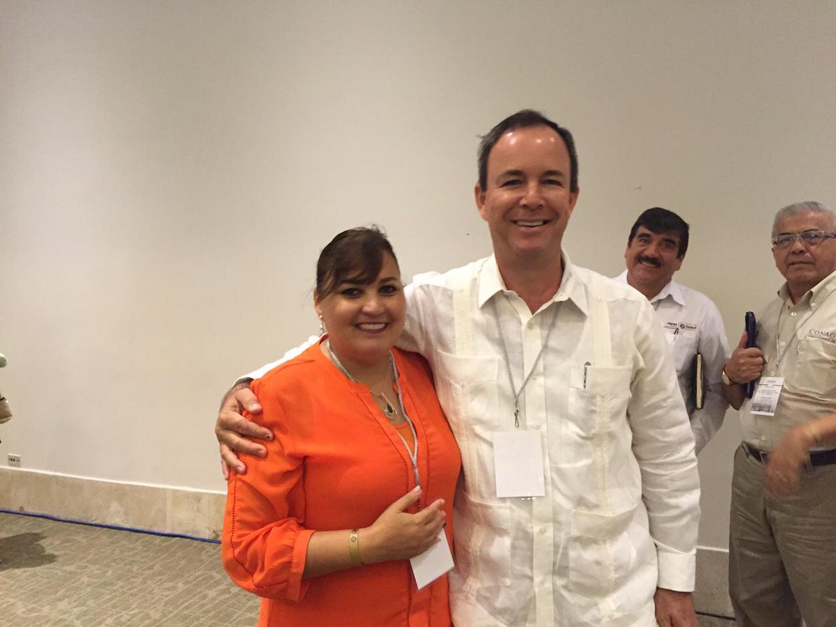 CIAPACOV's tweet photo. Presentes en el curso la Secretaria de Agua y Medio Ambiente del Gobierno de Zacatecas la Mtra. Alma Rivera Salinas http://t.co/gyRCFRwx0j