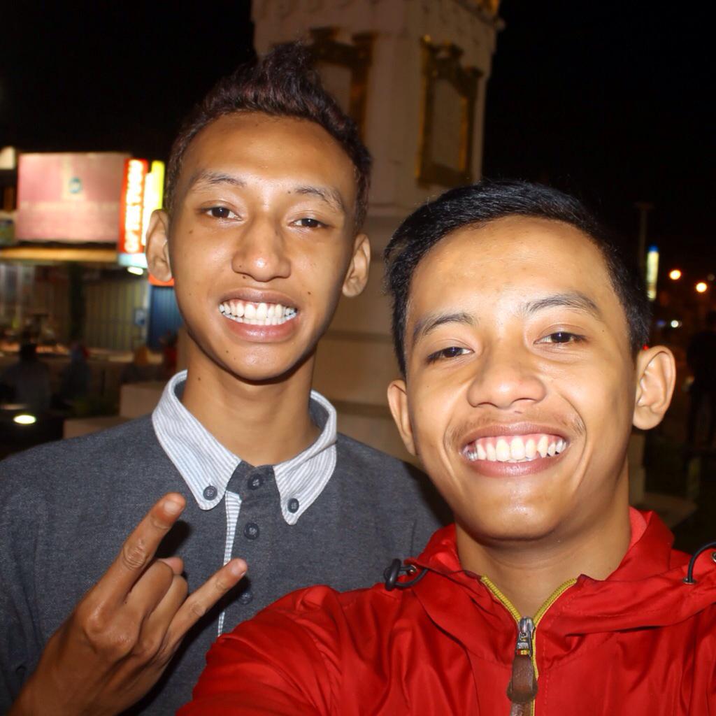 dhikahuda4's tweet photo. Muka jelek -_- http://t.co/GPbeptZxQ5