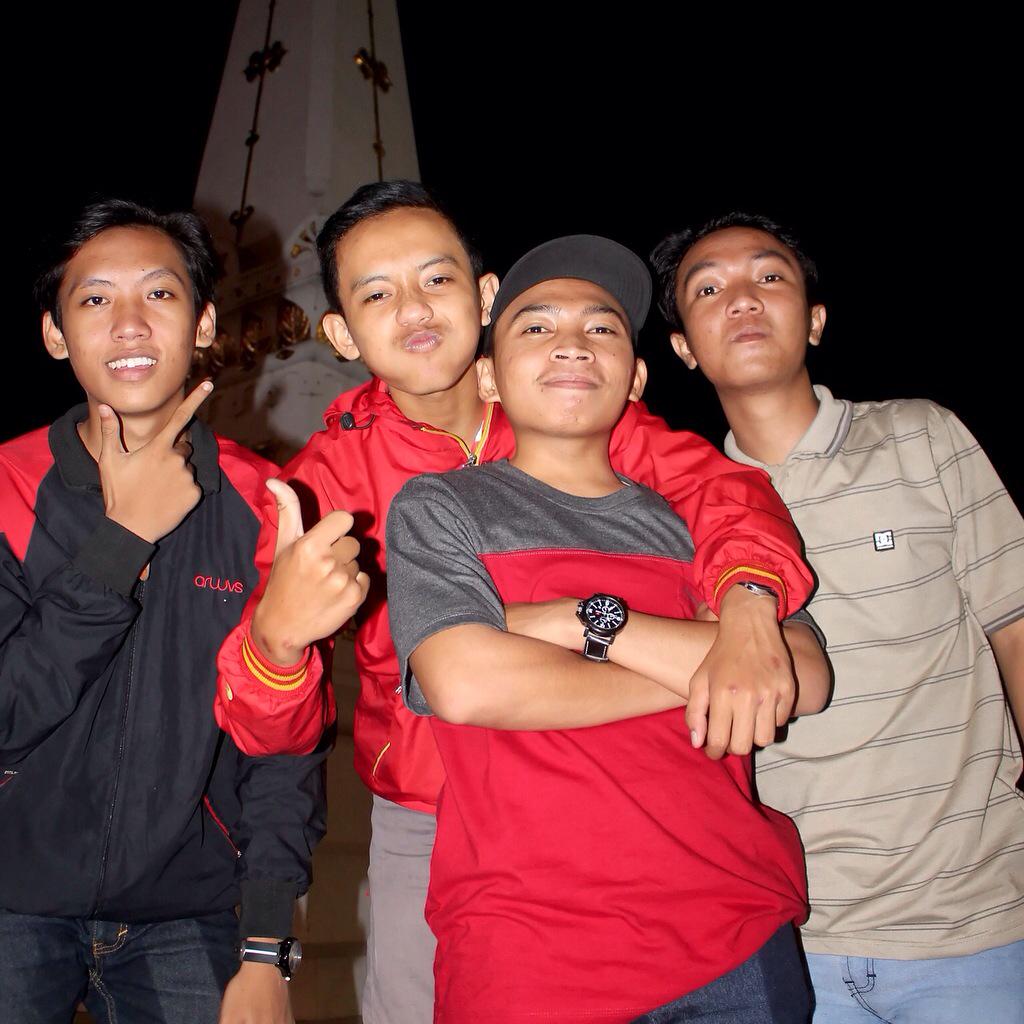 dhikahuda4's tweet photo. Muka jelek -_- http://t.co/GPbeptZxQ5
