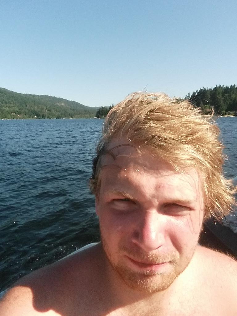 ConDiddler's tweet photo. @7thDman i hear you live on my lake http://t.co/WfoY0LKBOj