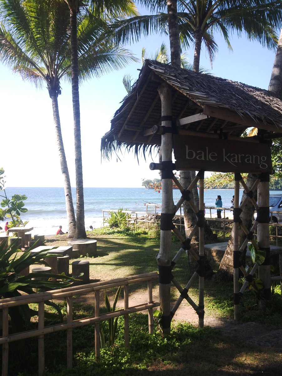 eko_mahessa's tweet photo. Yes, we're stay here @balekarang Batu Karas... jauh dr keramaian👍 sejenak menghilang dr rutinitas http://t.co/daSXHL63Rg