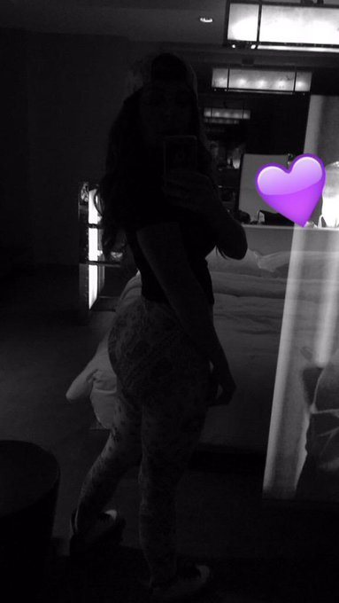 Ain't no photoshop on the snap bih 😜 *plies voice* snapchat: dollfacekayla http://t.co/9I4LybllqG<a href="/tag/valentinesday"class="tags"><span>#valentinesday</span></a><a href="/tag/soundcloud"class="tags"><span>#soundcloud</span></a><a href="/tag/mixtape"class="tags"><span>#mixtape</span></a>