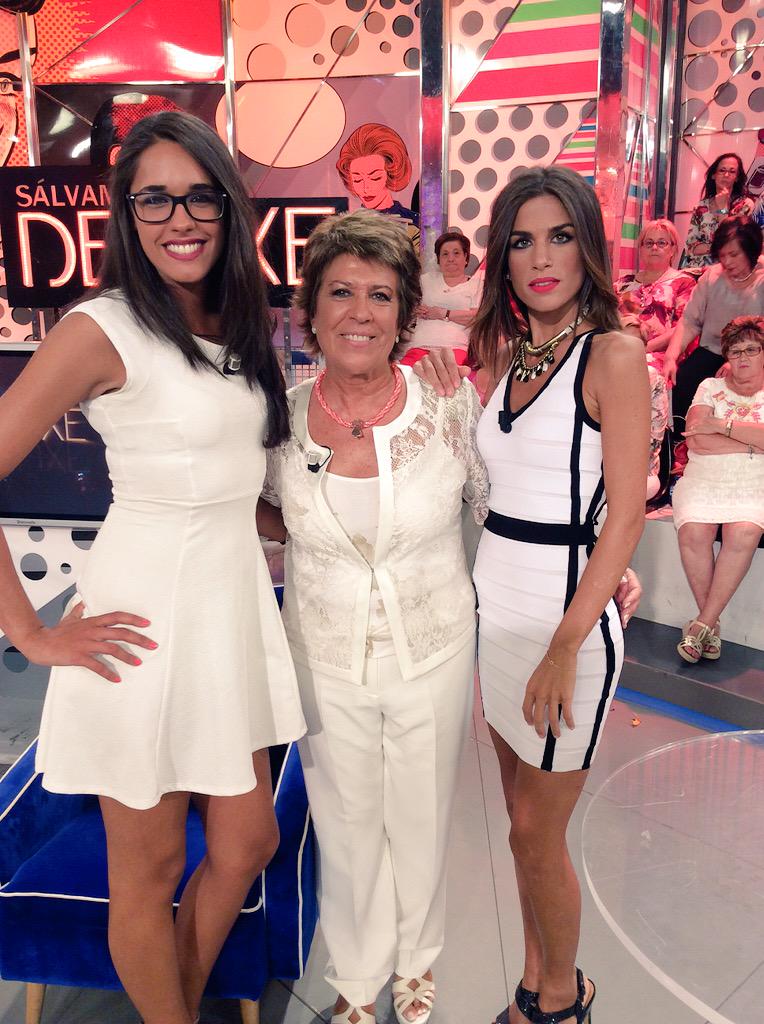 DeluxeSabado's tweet photo. FOTO. ¡Esta noche el polígrafo se viste de blanco! ¿Qué modelito os gusta más de los 3? #poliviviente   @fabricatele http://t.co/MKzIC1W5PT