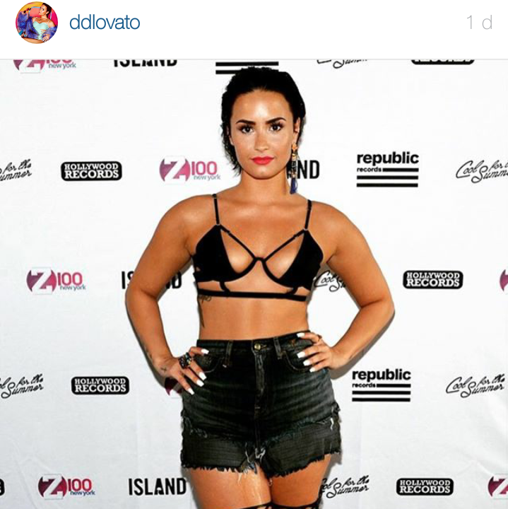 Dear Demi. <a href="/ddlovato/">Demi Lovato</a> 
You are my role model but I really liked you more when you were more naturally. #beprettyasur💟