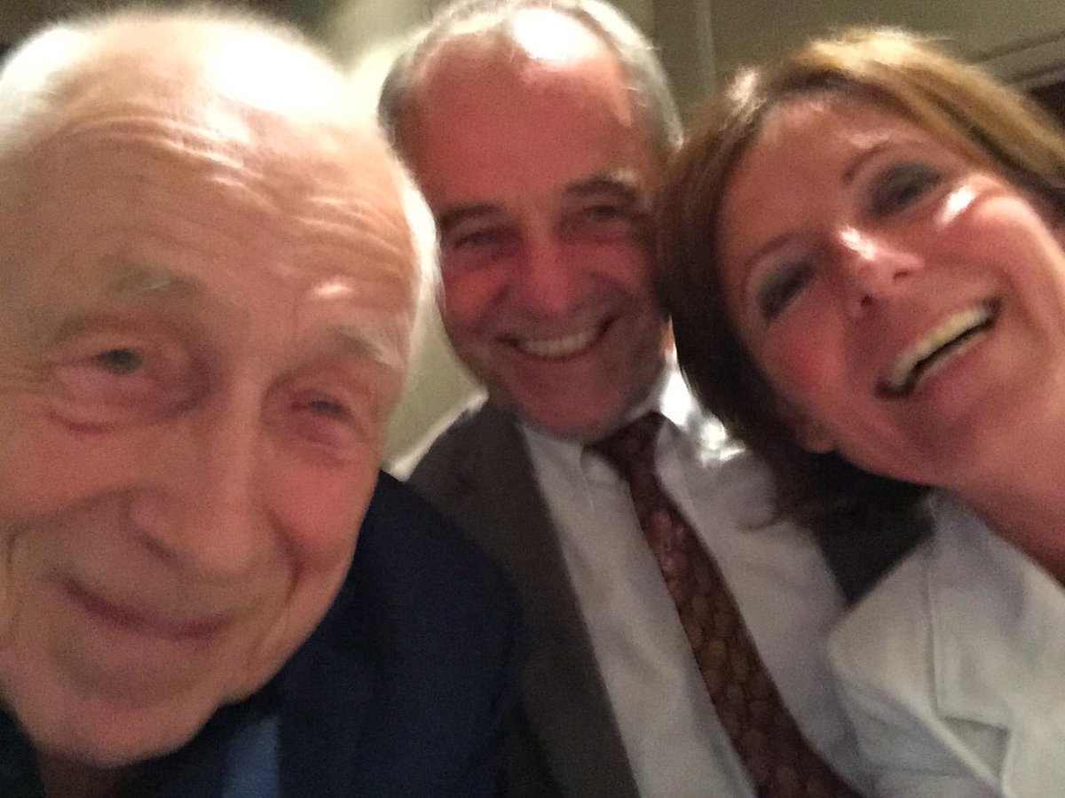 fuhrmonika's tweet photo. MP #Dreyer: Schöner anregender Abend mit Heiner #Geißler. Seit heute Abend #NellBreuning Preisträger. @Trier MP http://t.co/5vDuLtXOmS