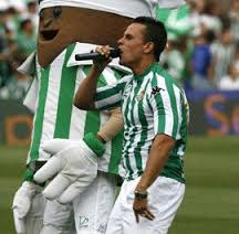 franSGS1986's tweet photo. Cada vez queda menos para #Enestacelda de @elhaze deseaando escuchar  a este idolo liar el taco!!! HAZE siempre!! :)+ http://t.co/gaGK5F3cze
