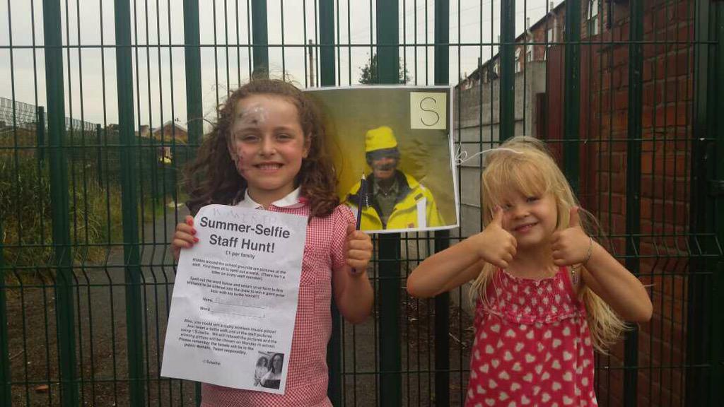 gavandshev's tweet photo. We had a great time at the summer fair. Abigail completed her treasure hunt with pic #SJselfie   @LeighSTJOHNSsch http://t.co/dazHF2nEGy