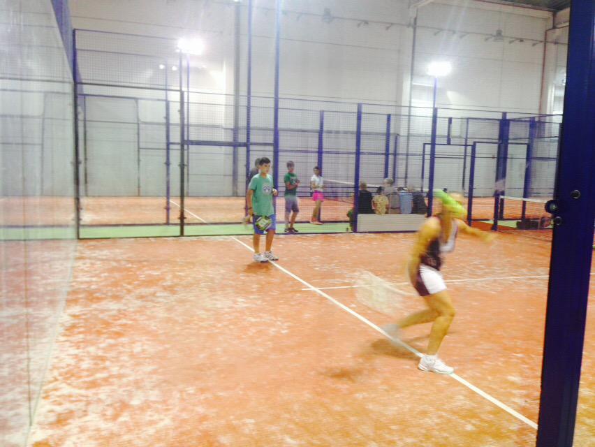 Espectacular torneo nocturno con mucho PADEL en las palas...