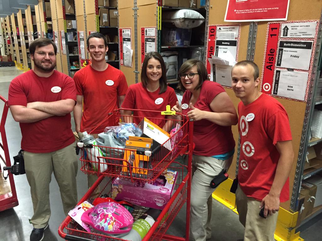 BethALaw25's tweet photo. T0992 Blackjack! 21 vehicles to the floor! #D118isfillinit #🚂🚂 @marcinkrawat @awibbs09 http://t.co/EPa3du9YBo
