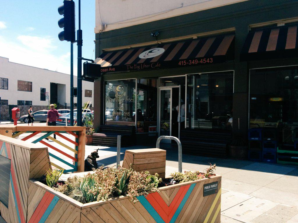 FoglifterCafe's tweet photo. Come enjoy our #SFparklet this month before it is moved! It's been so great eating & drinking #coffee out front. http://t.co/Z3XKvFRmaE