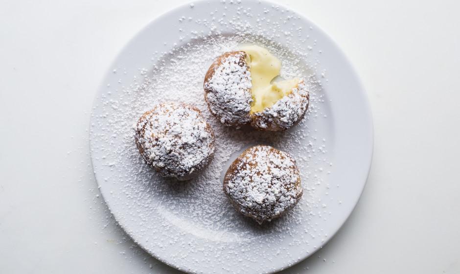 All desserts should really just come with a pile of vanilla pastry cream bonapp.it/1JD4Lpr