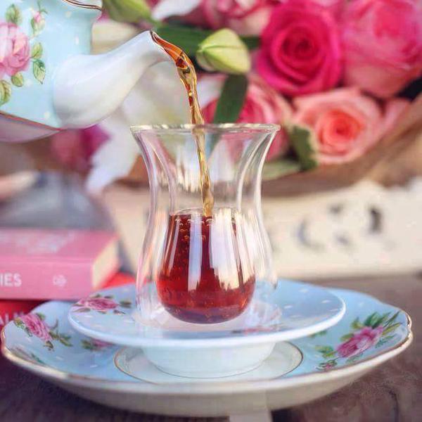 muhabbet_demi_'s tweet photo. Maziye bir çizgi çeker, üstüne demli bir çay içeriz.. http://t.co/Xgt5JkkH62