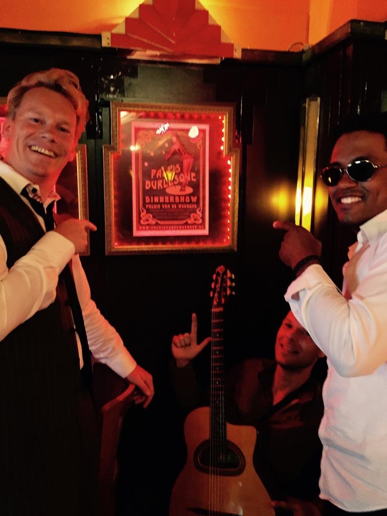 Pieter speelt vanavond in het Paleis van de Weemoed op de Wallen in #amsterdam #hetisalzoheet #bassist #zosjamusic