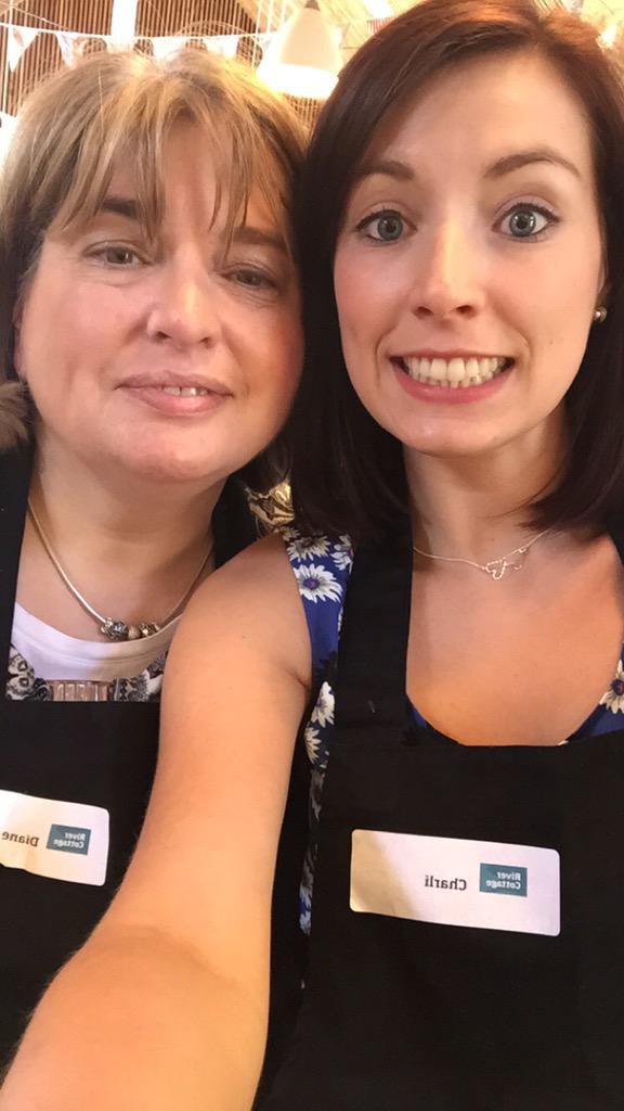mrsedwards1308's tweet photo. @Udis_UK #MYGFF is my lovely mummy @DianeFishlock π http://t.co/3wDIr4s4hi