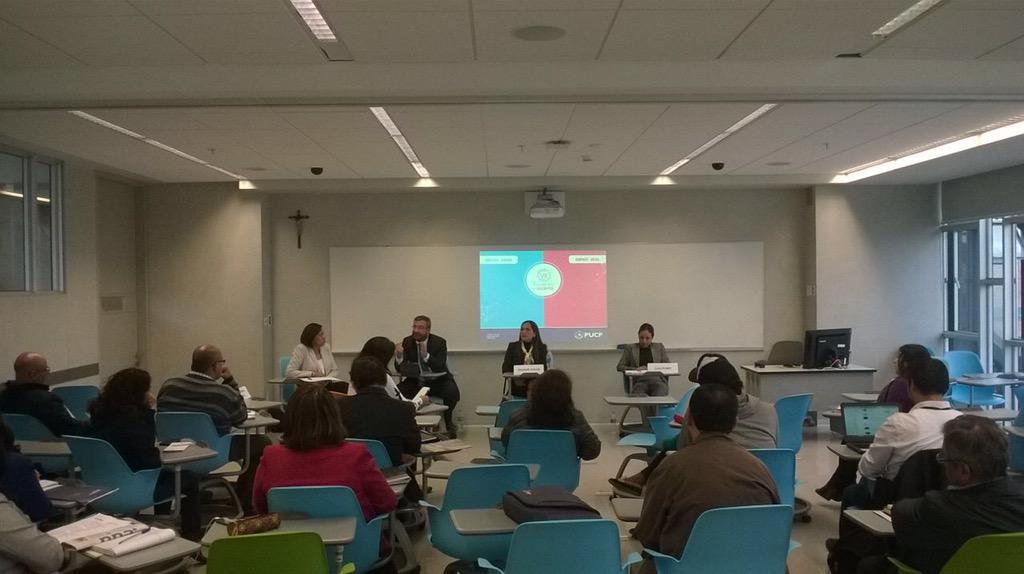 PucpVirtual's tweet photo. Mesa de diálogo 'Experiencias de e-learning' #VIIEncuentrodeDocentes http://t.co/z8jQforpNv