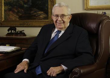 ldsconf's tweet photo. President Boyd K. Packer, champion of families, master teacher dies at 90 http://t.co/X2kaF2zaL0 | http://t.co/1iG1905mlp