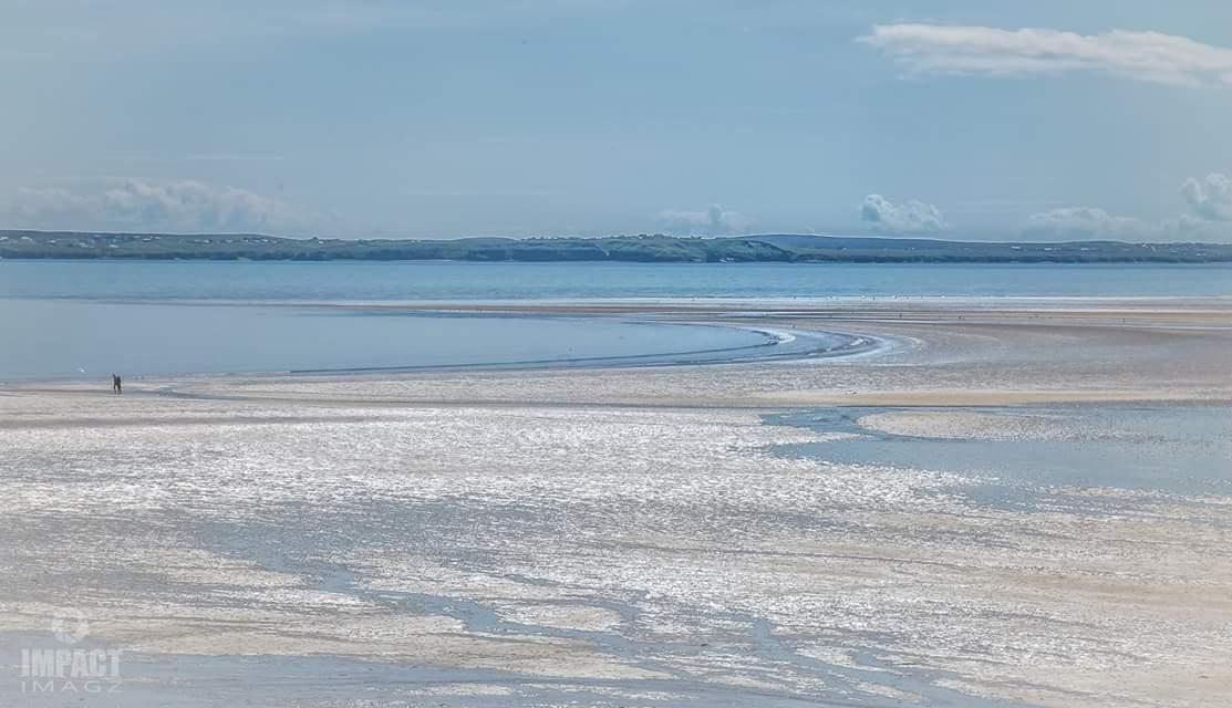 ImpactImagz's tweet photo. A busy Gress #Beach glittering in the #sunshine . That #HebrideanBlue again. @UndisScot @VisitScotland @scotlanders http://t.co/MQQs5W0K8y