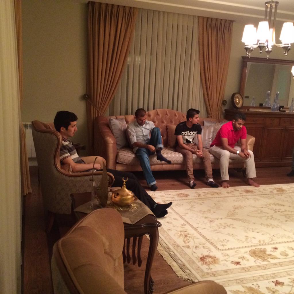 Kadkyk's tweet photo. Kulüb üyelerimizi misafir eden işadamı Sn Oğuzhan Bayer beyefendiye çok teşekkür eder hayırlı ramazanlar dileriz http://t.co/tPUoeMnaVg