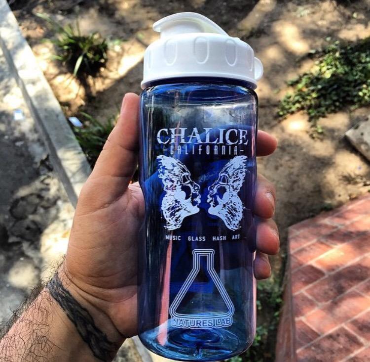 doitforthelab's tweet photo. Awww shhhhhhiiiiiitttttt. Official Chalice water bottle sponsors. #DoItForTheLab http://t.co/P5QFdNPWSI