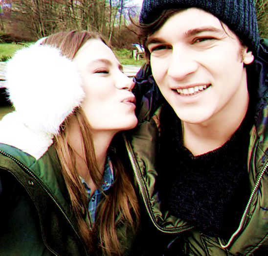 buserenay2's tweet photo. Deli gibi özledim be #medcezir http://t.co/q3OQiR050L