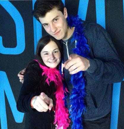 astromendess's tweet image. Signs as Shawn's m&amp;amp;g poses: Aries
