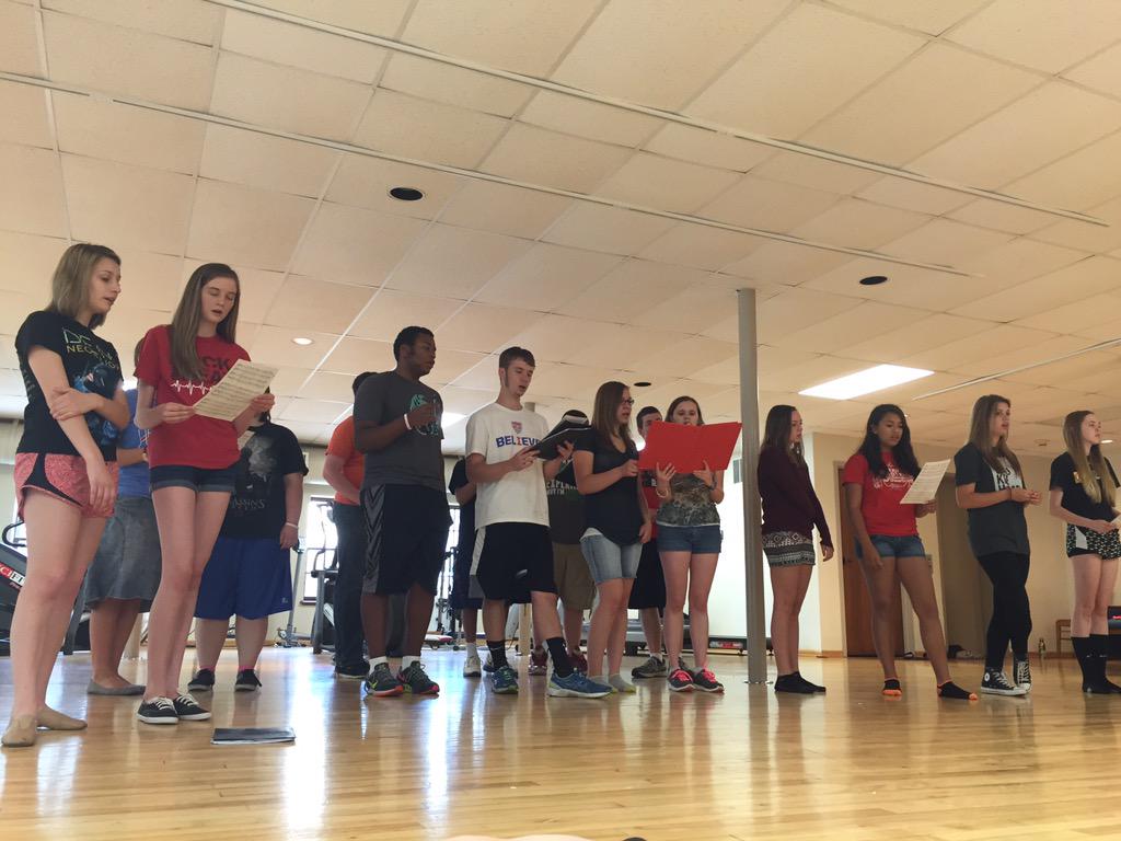 ComeSeeFOG's tweet photo. Rehearsing the opener of the show to get it ready for the parade tomorrow! 🇺🇸🎉💥 http://t.co/tbMitAjU0i