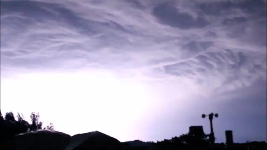michellebouchar's tweet photo. @ChadWeather @MENnewsdesk @rita_taylor Ding Ding... Round 1! ⚡️⚡️ http://t.co/XlJCqQS4zA