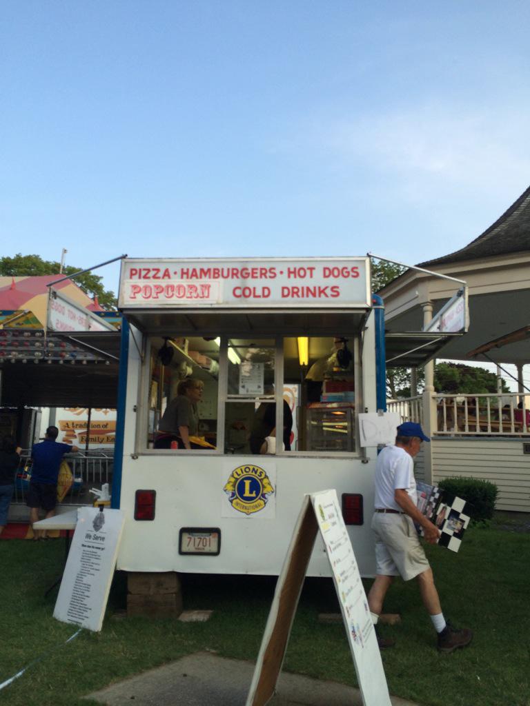 Paula Rizzo-Riley tweet media