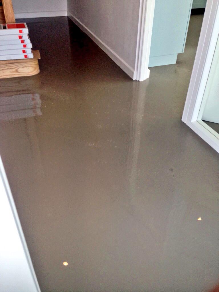 DesignFloorsSK's tweet photo. Job in wales finally done looks great! @KarndeanFloors @FBallUK #p121 #stopgap300 #teamfball!😎👊! http://t.co/Ln2POjgzGq