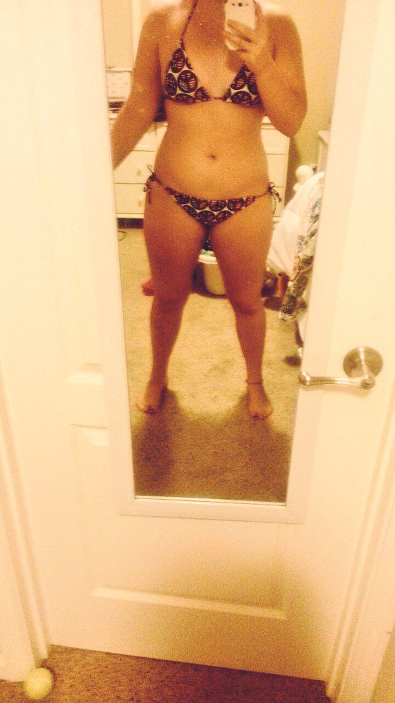 FitterTeen's tweet photo. Feeling confident in a bikini in a public place for the first time in a while http://t.co/UVITSDqY31
