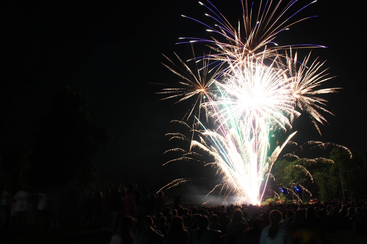 pinecovetimbers's tweet image. 'Merica! #usa #godbless #bombpops #thisispinecove