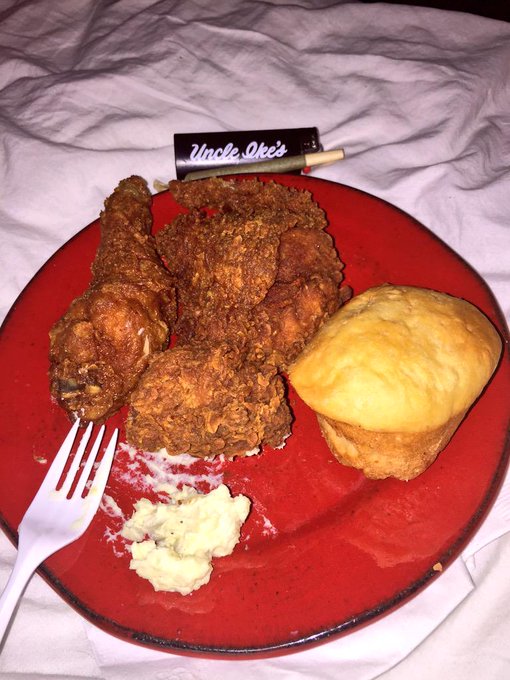 #PNW #Seattle #Ezell's #UncleIkes #StonerShit #FriedChx http://t.co/A4fxrI8vZx<a href="/tag/pnw"class="tags">#PNW</a><a href="/tag/seattle"class="tags">#Seattle</a><a href="/tag/ezell"class="tags">#Ezell</a><a href="/tag/uncleikes"class="tags">#UncleIkes</a><a href="/tag/stonershit"class="tags">#StonerShit</a><a href="/tag/friedchx"class="tags"><span>#friedchx</span></a>