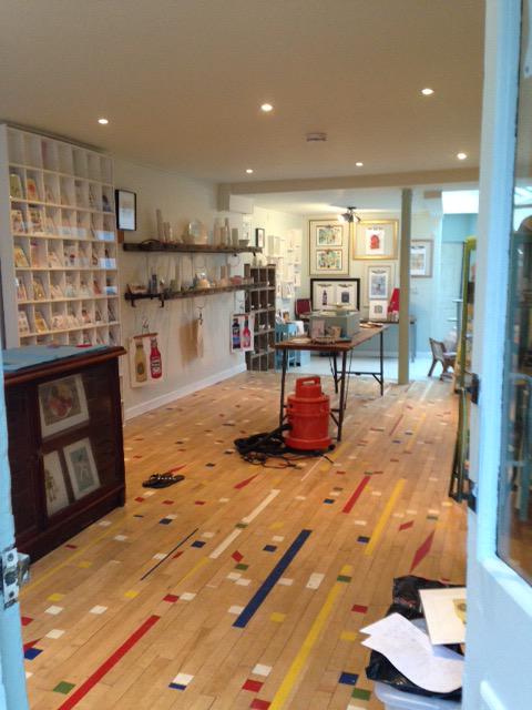 fourmakersuk's tweet image. Fourmakers artist Kathryn Mead's work can be purchased at new shop 'Top of the Hill', Catherine Hill. @WeLoveFrome