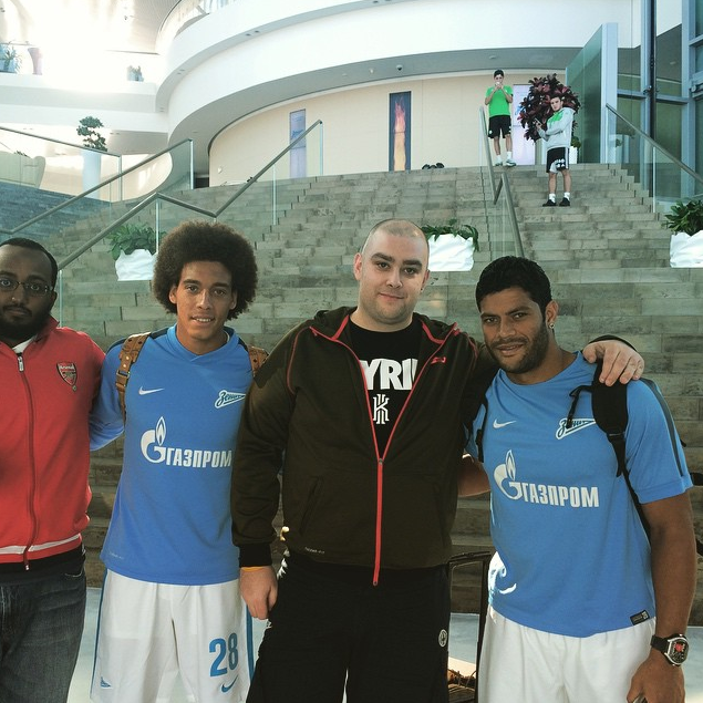 bateson87's tweet photo. Just spoke to Hulk and Witsel after filming the latest viral video. Both said they were happy with the final product http://t.co/n5GgzFTGex