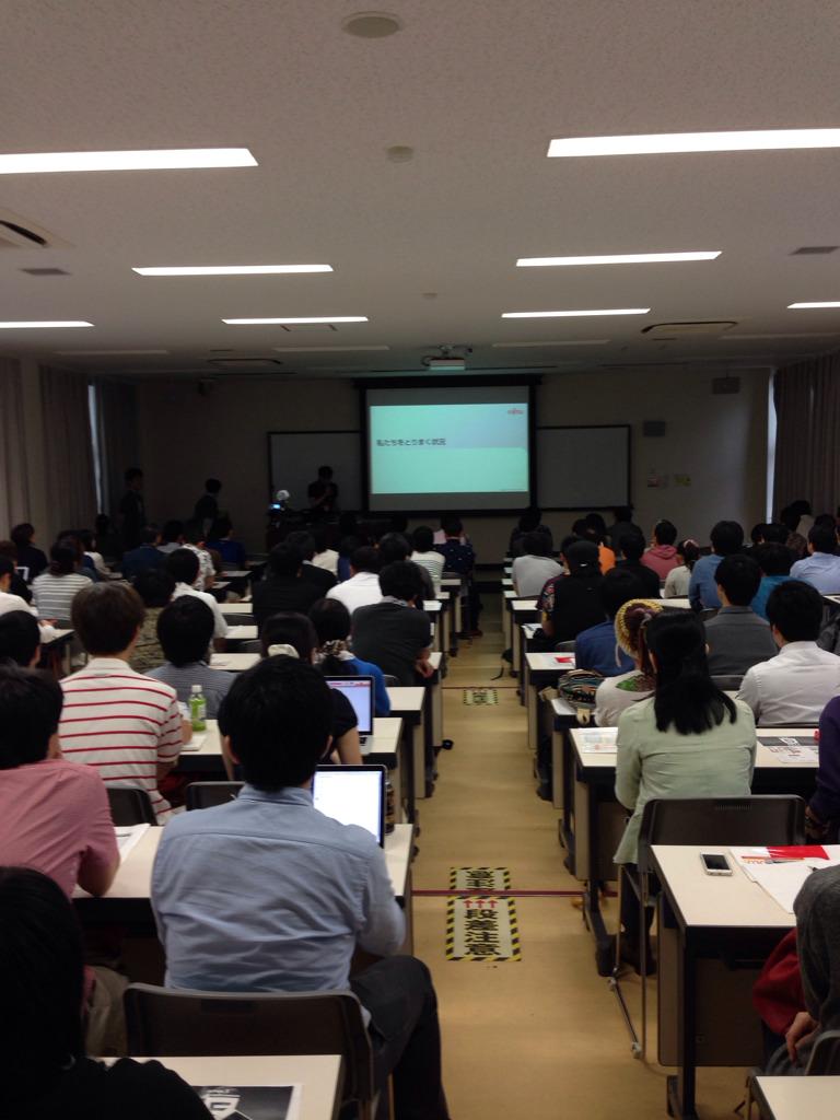 glatyou's tweet image. HTML5カンファレンスin KAGOSHIMA始まった！！オープニングセッションやー #html5j #html5jk