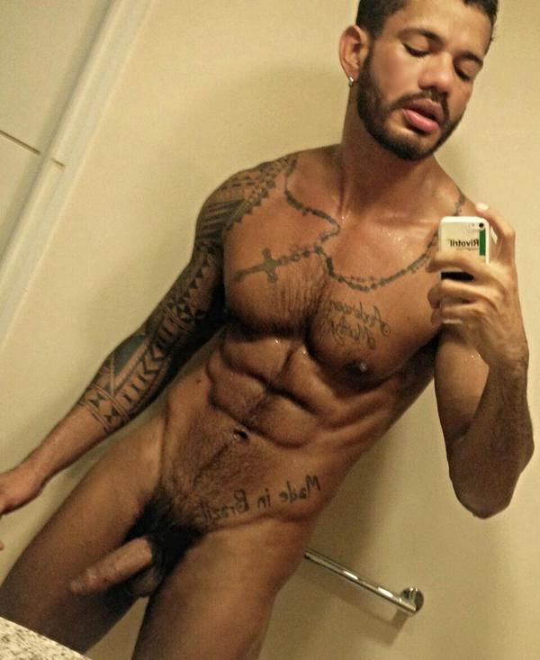 PornMen66's tweet photo. @HarryLins vamos se pega algum dia desse 🙈😜💦 http://t.co/qNbZlcr0nA