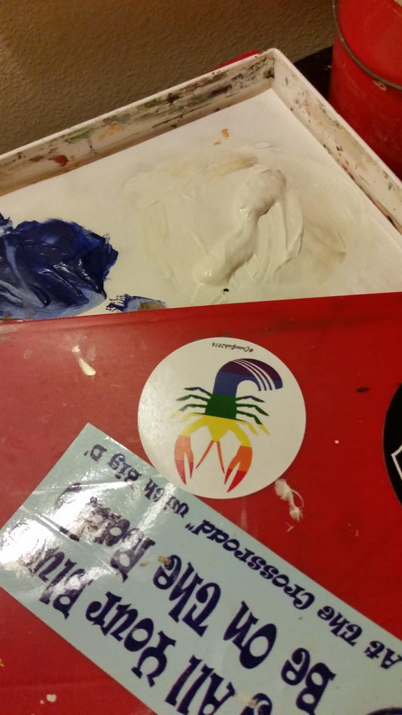 SylviaTDias's tweet photo. Loving my #crawfish2016 sticker! http://t.co/DYYypkPYBN