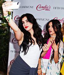 laurfavx's tweet image. UM TIRO NO CU DOERIA MENOS #LoopOff5H