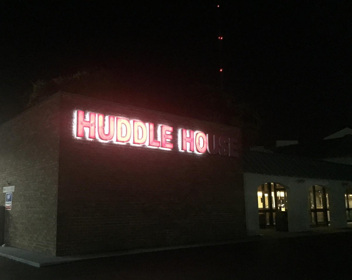 StevoBernish's tweet image. “@DanaPerino: Ummmm...what? #signproblems http://t.co/QqxfqIRnSQ” U R A FUNNY GIRL #humor everywhere