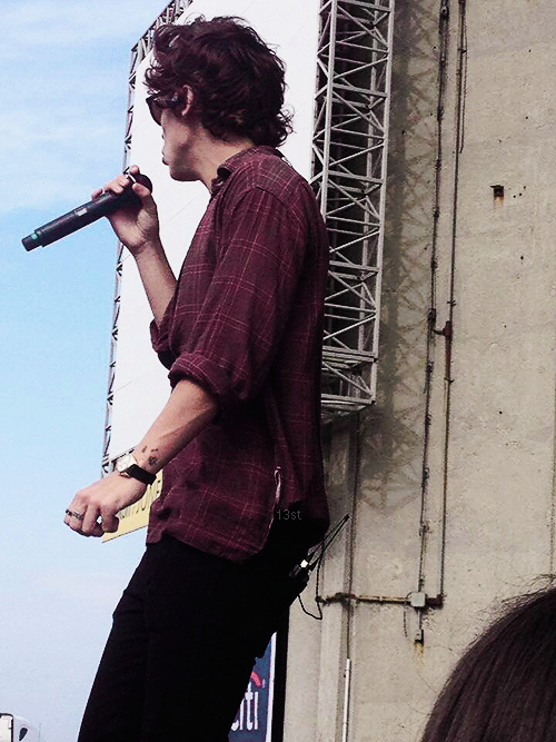 13styls's tweet photo. At soundcheck in Jones Beach Theater, Wantagh. http://t.co/Wk2yCE4Vpk
