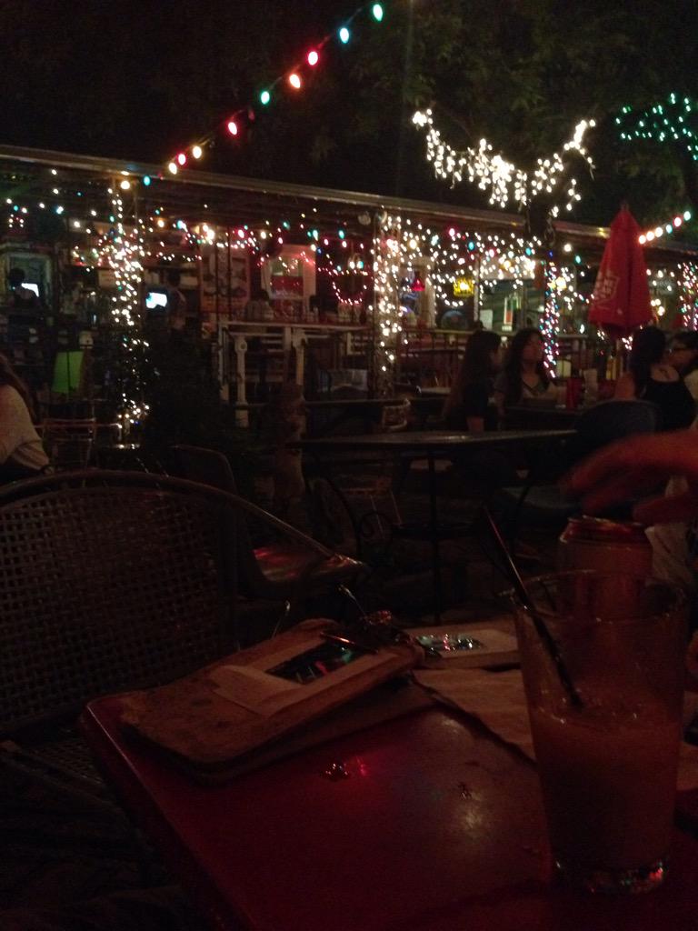 artbychell's tweet photo. @JWal17 @_kpal16 remember spiderhouse guys? #allofthelights #WaitThatsASong http://t.co/gaEQY7MeLU
