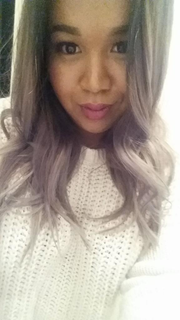 RiiNov1's tweet photo. Grey hair 😍😍😍 #TransIsBeautiful #Balayage http://t.co/3Qb2DC92X7