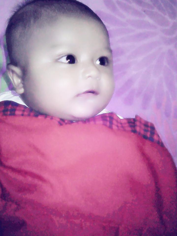 sayanonot's tweet photo. Ngeliatin apa nih ? http://t.co/Gw3TrDd6QX