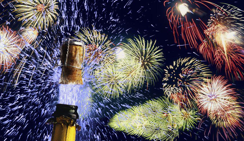 ShopDCM_Bham's tweet photo. #Vino RT @FortuneMagazine: 5 sparkling wines to pair with 4th of July fireworks http://t.co/tcN9kopX5h http://t.co/Ykk2R2RaIT
